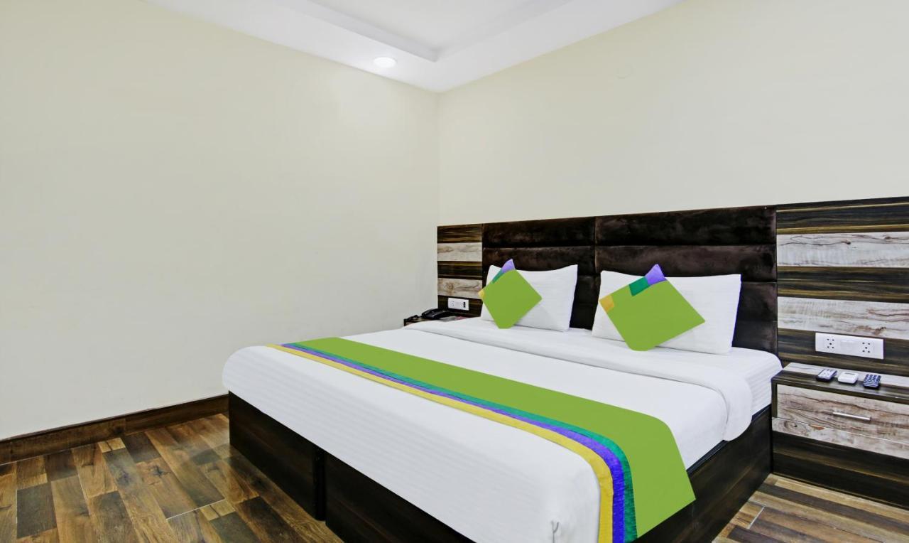 Hotel Singh Continetal Delhi  Eksteriør billede