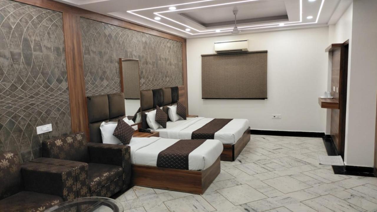 Hotel Singh Continetal Delhi  Eksteriør billede
