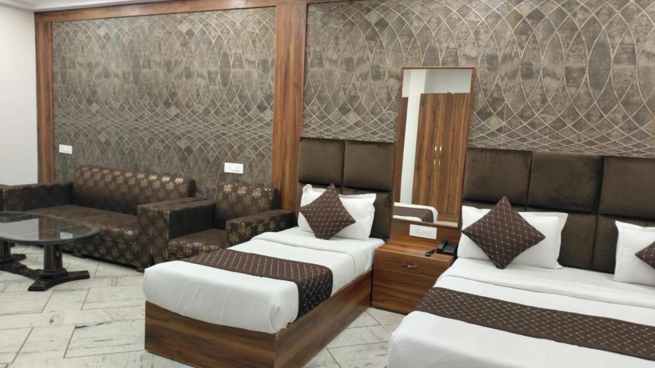 Hotel Singh Continetal Delhi  Eksteriør billede