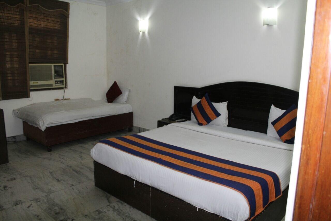 Hotel Singh Continetal Delhi  Eksteriør billede