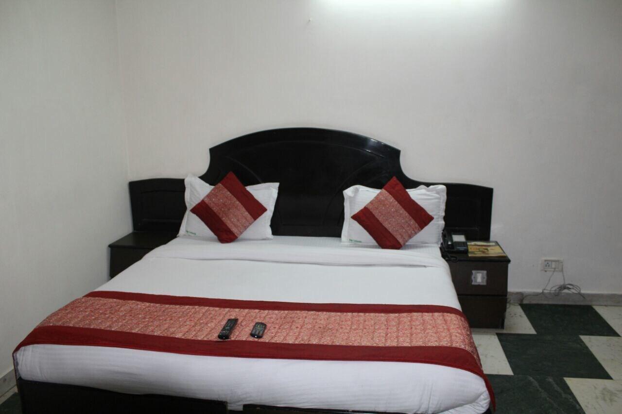 Hotel Singh Continetal Delhi  Eksteriør billede