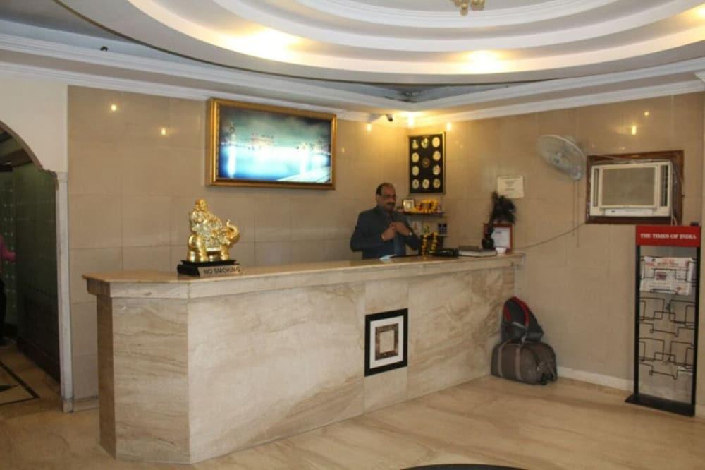 Hotel Singh Continetal Delhi  Eksteriør billede