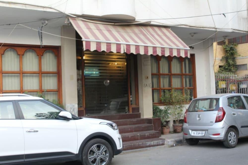 Hotel Singh Continetal Delhi  Eksteriør billede