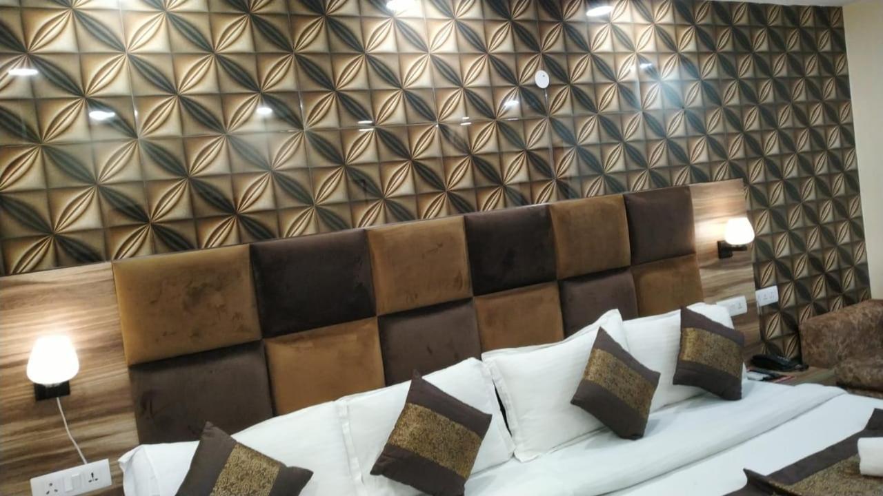 Hotel Singh Continetal Delhi  Eksteriør billede