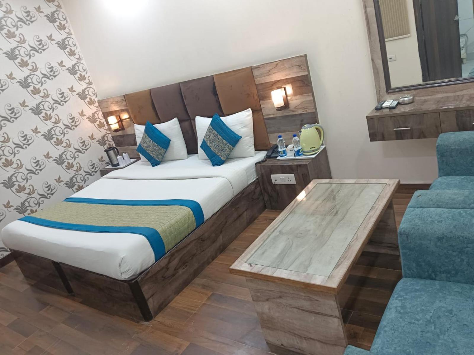 Hotel Singh Continetal Delhi  Eksteriør billede